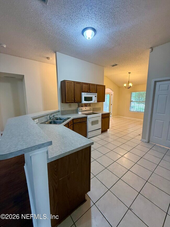 Building Photo - 3150 Highland Grove Dr