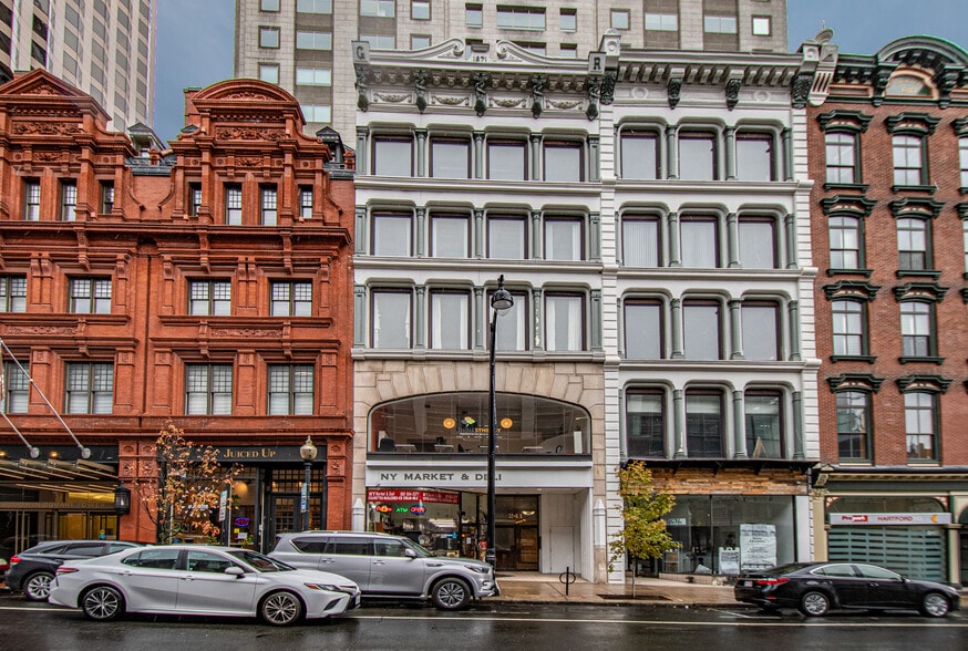 Primary Photo - The Cast Iron Building