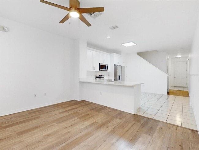 Building Photo - 7627 Long Island Dr