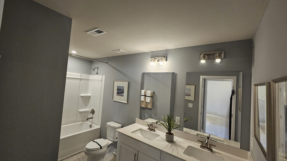 Building Photo - 1009 Horse Whisper Run