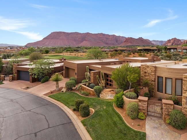 Building Photo - 2410 W Entrada Trail