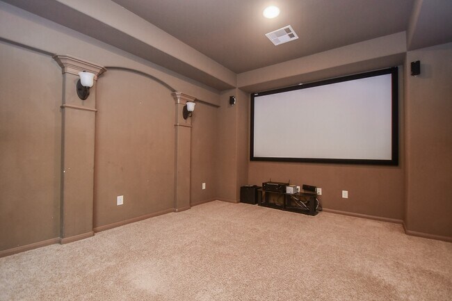 Building Photo - 6034 Gracys Landing Ln