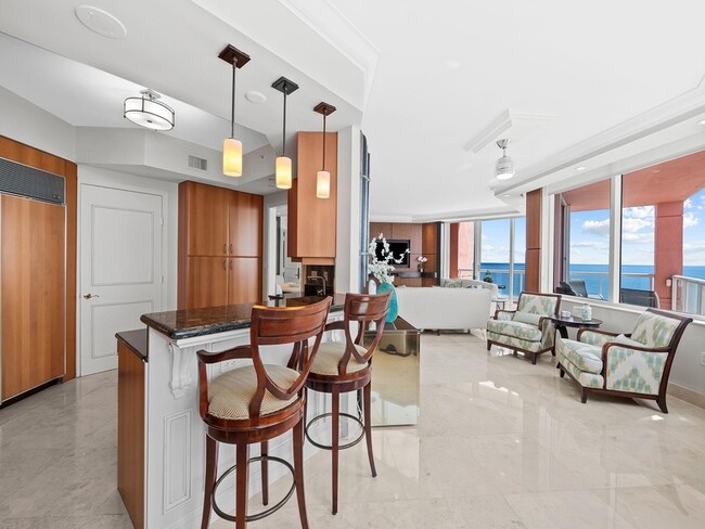 Building Photo - 2110 N Ocean Blvd