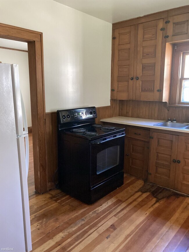 Building Photo - 748 Wheaton Ave