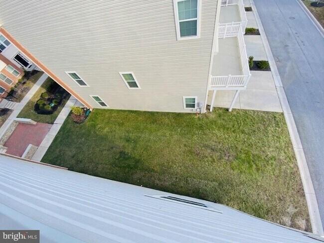 Building Photo - 7014 Foxton Way