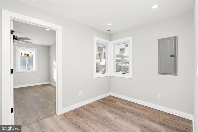 Building Photo - 92 Pennwood Dr