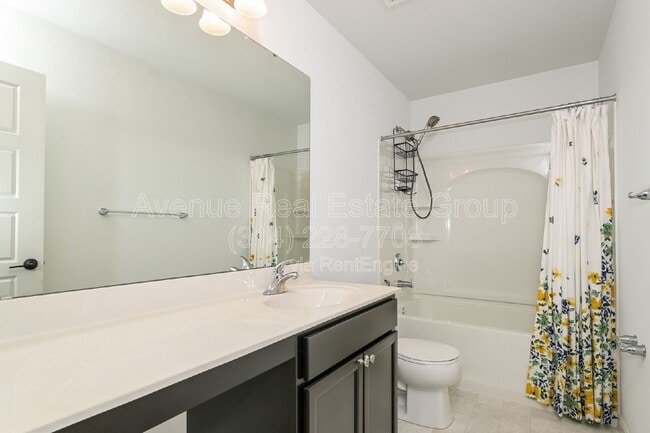 Building Photo - 608 Highland Pr Dr