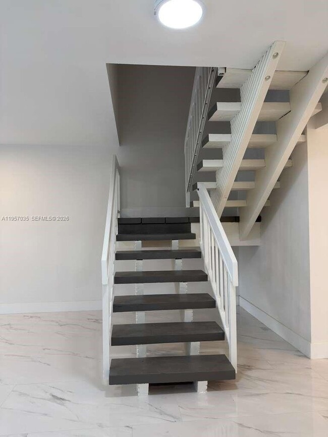 Building Photo - 9719 N New River Canal Rd