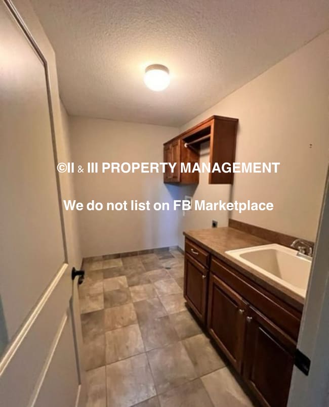 Building Photo - 11500 W 166th St