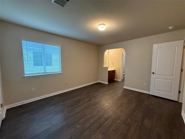 Building Photo - 1209 Laurel Oak Trail