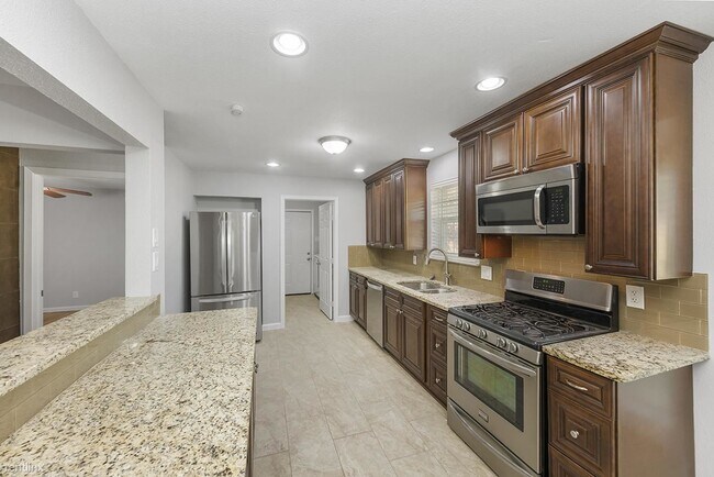 Building Photo - 1 br, 2 bath House - 1309 Lamp Post Lane S...