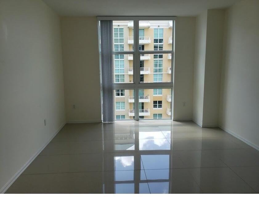 Building Photo - 700 Boynton Beach Blvd