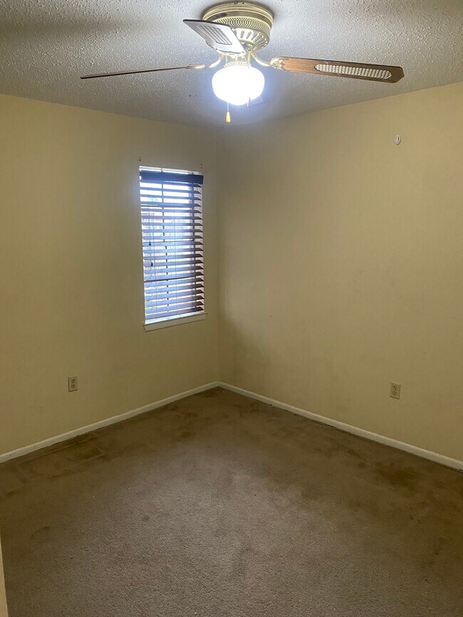 Building Photo - 326 Guilbeau Rd