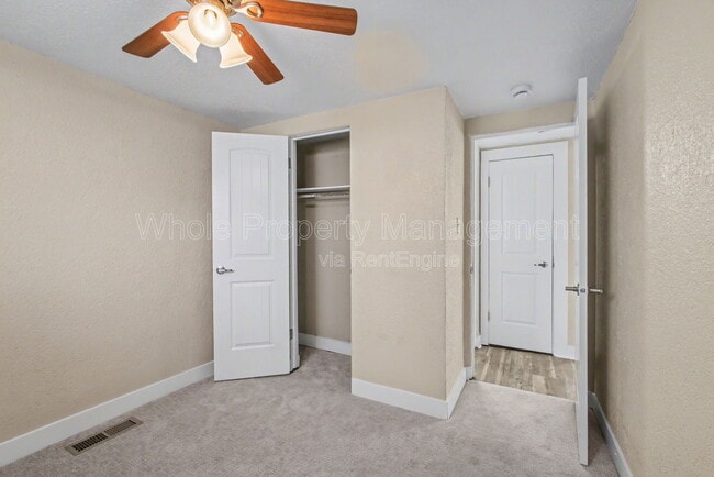 Building Photo - 3130 W Longfellow Pl