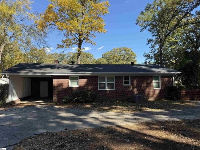 Building Photo - 320 Elaine Ave