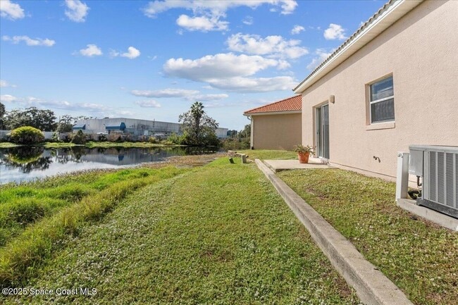 Building Photo - 1334 Gem Cir