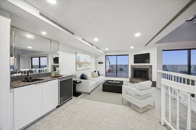 Building Photo - 2001 Holcombe Blvd