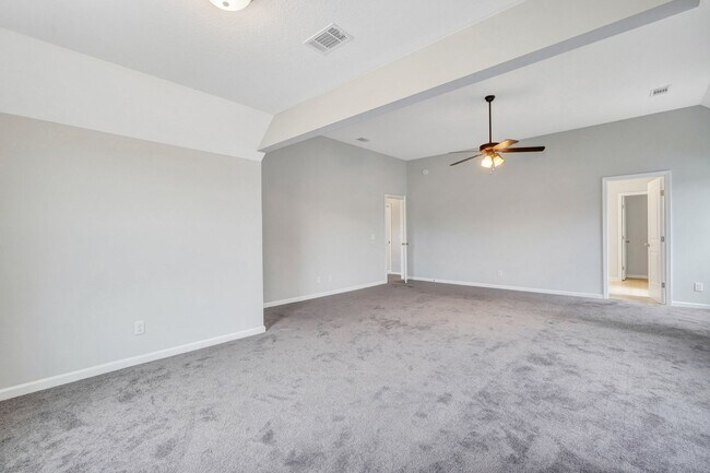 Building Photo - COMING EARLY JUNE 2026! (Pet Friendly)