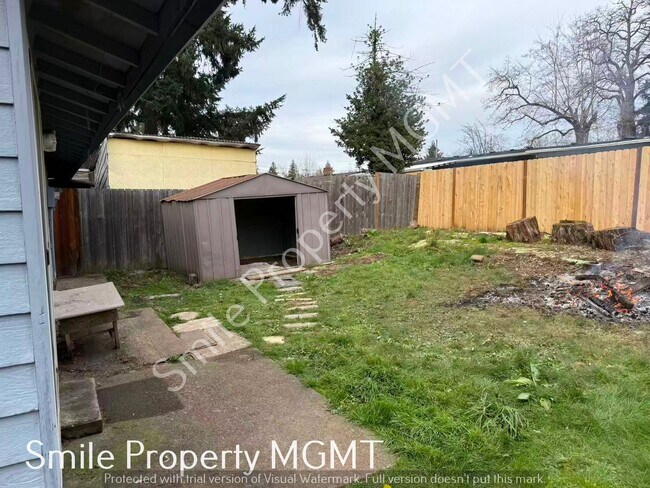 Building Photo - 5406 SE 119th Ave