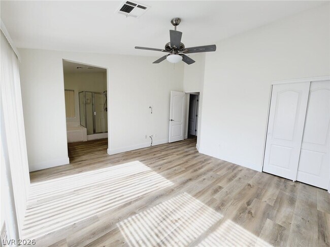 Building Photo - 7445 Calzado Dr