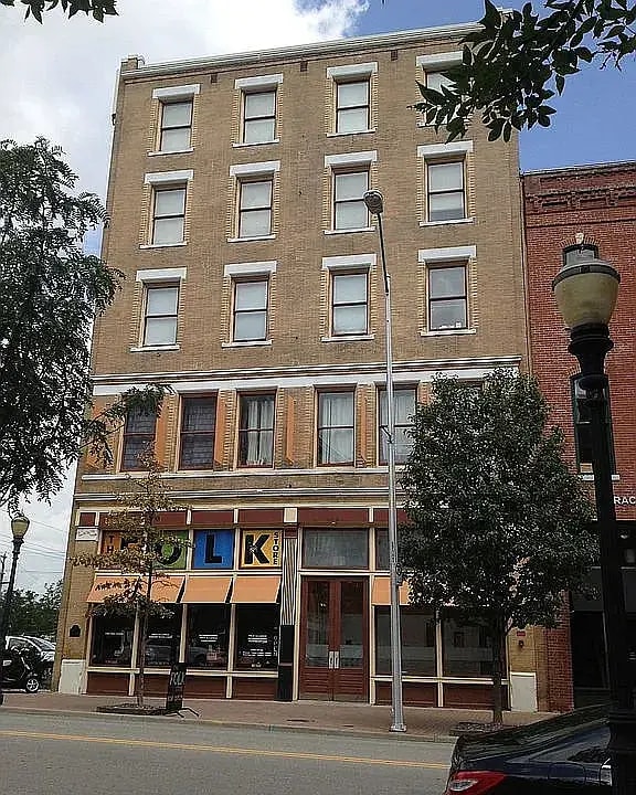 Building Photo - 509 DELAWARE St