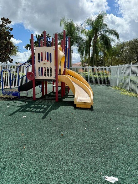 Building Photo - 16111 Emerald Cove Rd