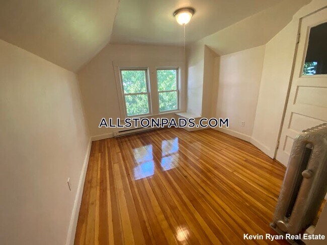 Building Photo - 5 Boulevard Terrace