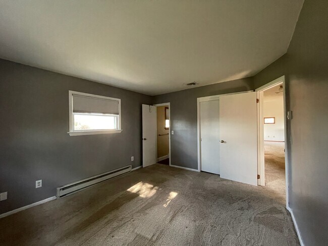 Building Photo - 4408 Circle Dr