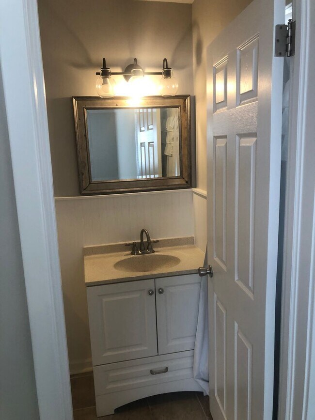 Building Photo - 4113 Acacia Dr