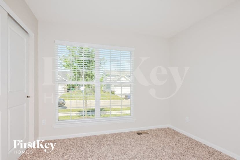Building Photo - 404 Cozy Pines Dr