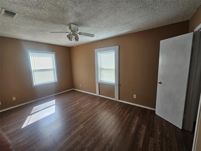 Building Photo - 106 Tumbleweed Dr