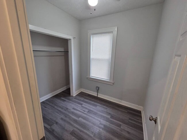 Building Photo - 3715 W 39th St