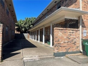Building Photo - 235 W Esplanade Ave