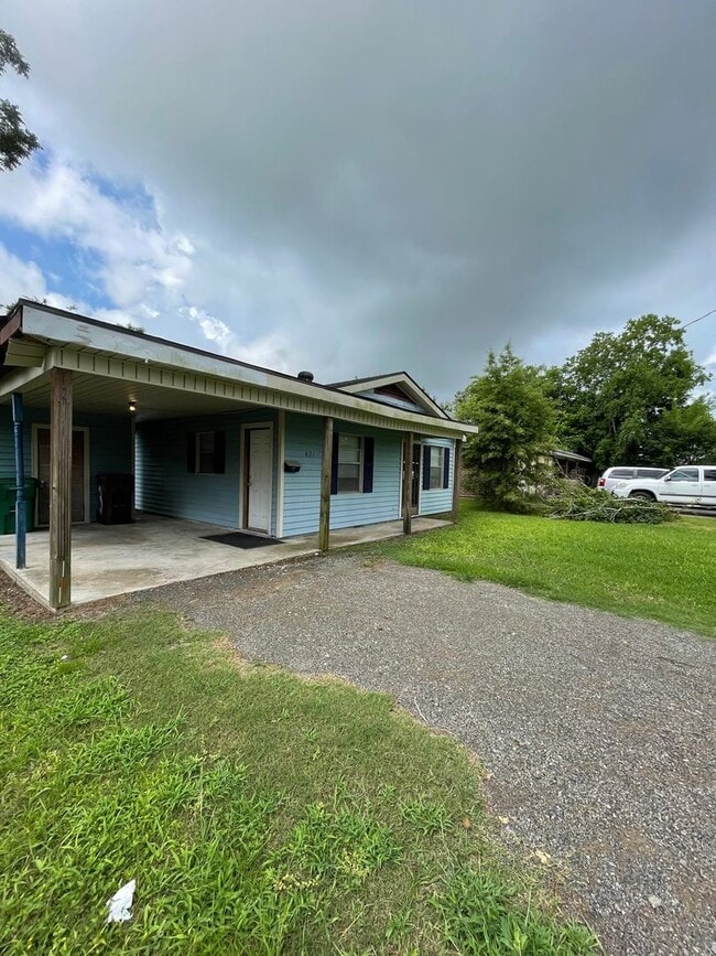 Building Photo - House For Rent in Westlake