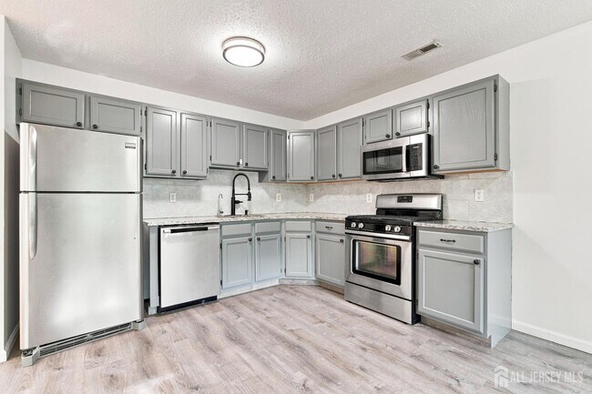 Building Photo - 63 Prestwick Way