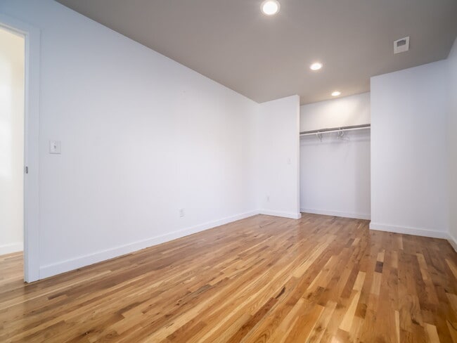 Building Photo - Unique Live/Work Opportunity With Large Fenced Yard Plus Outdoor Storage