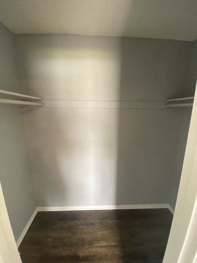 Building Photo - Spacious three bedroom condo