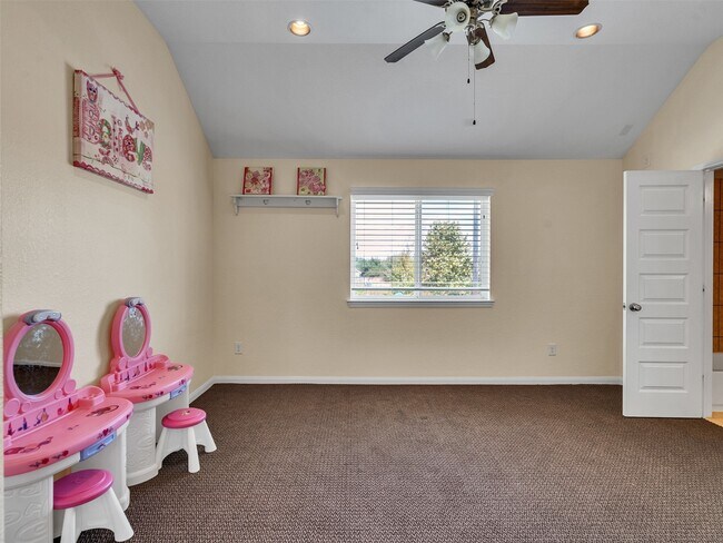 Building Photo - 10135 Cypress Path