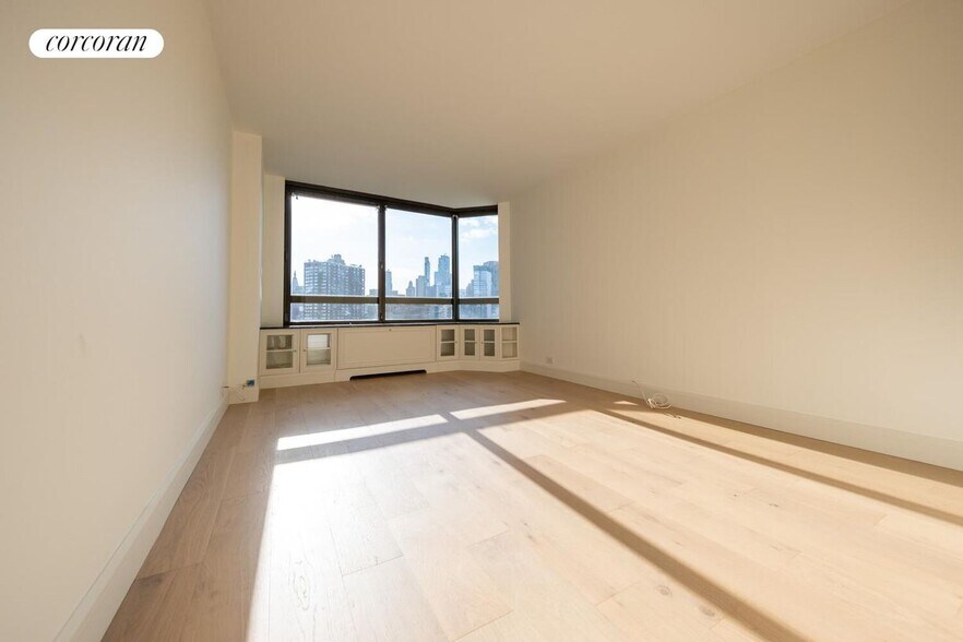 Building Photo - 630 First Avenue 23F