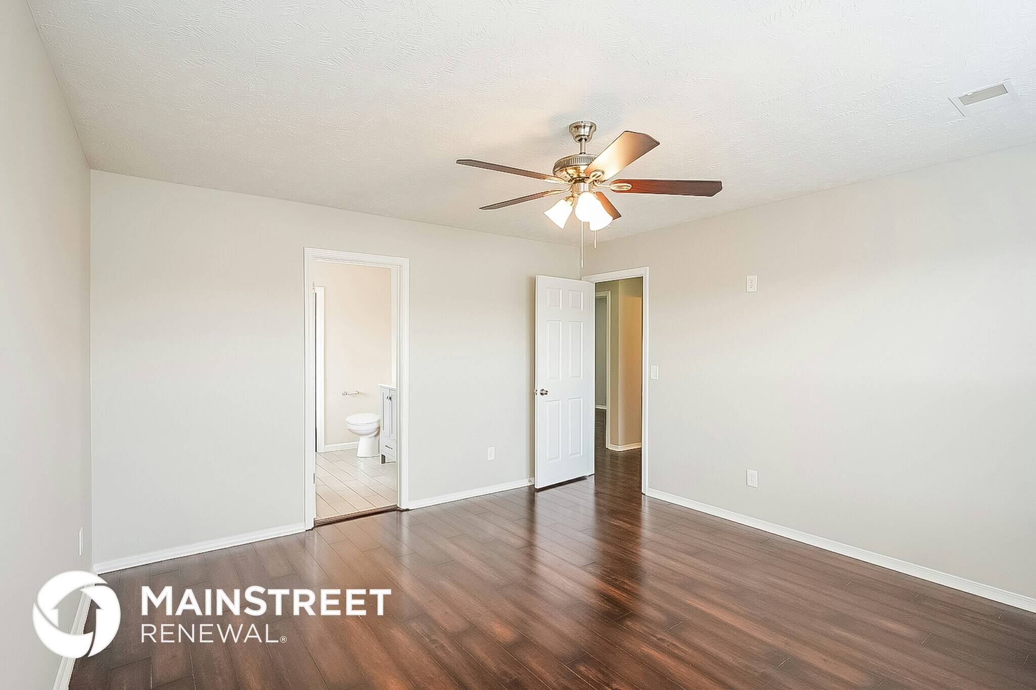 Building Photo - 2815 Creekbend Dr