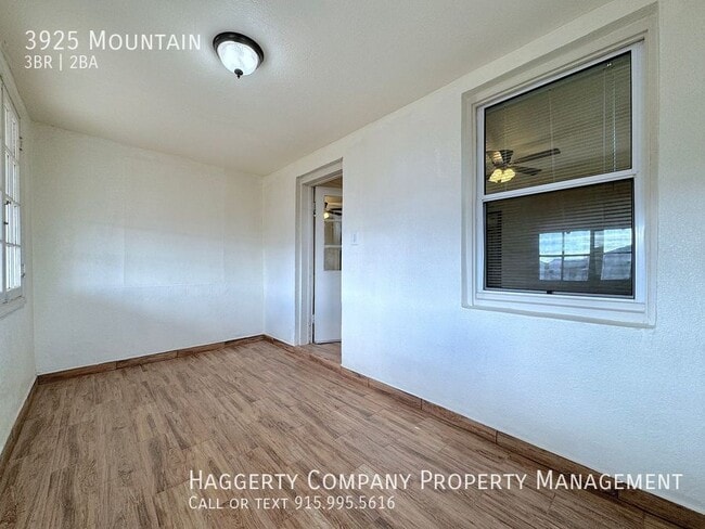 Building Photo - 3925 Mountain-