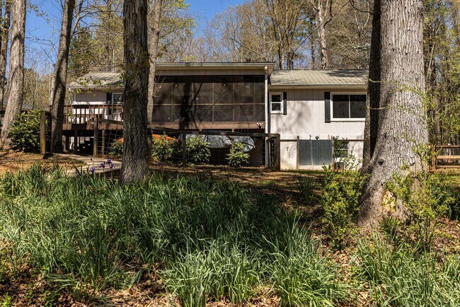 Building Photo - 1810 Parks Mill Dr