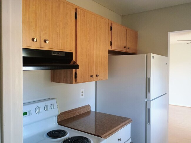 Building Photo - 2 bed 2 bath house for rent