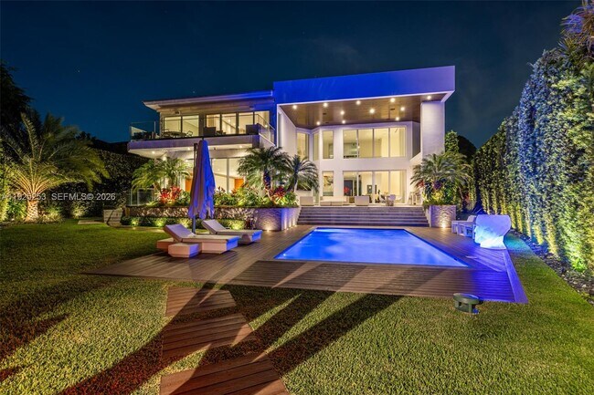Building Photo - 420 Island Dr