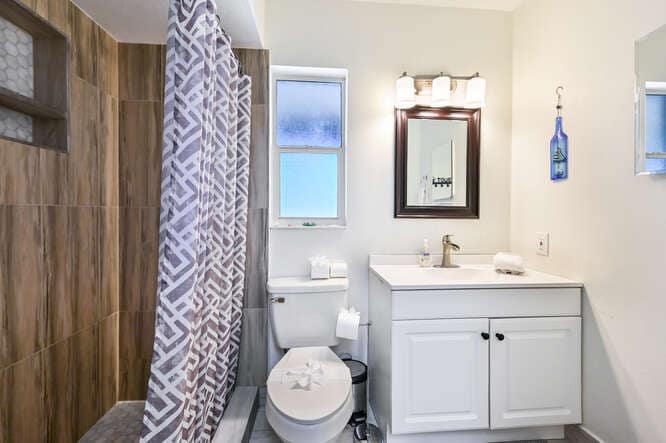 Building Photo - 253 2nd Ave