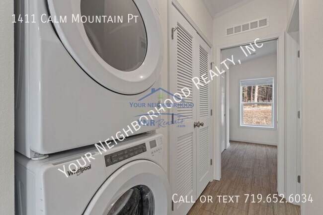 Building Photo - 1411 Calm Mountain Pt