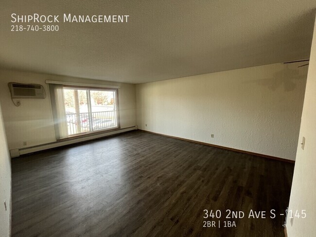 Building Photo - 340 2nd Ave S
