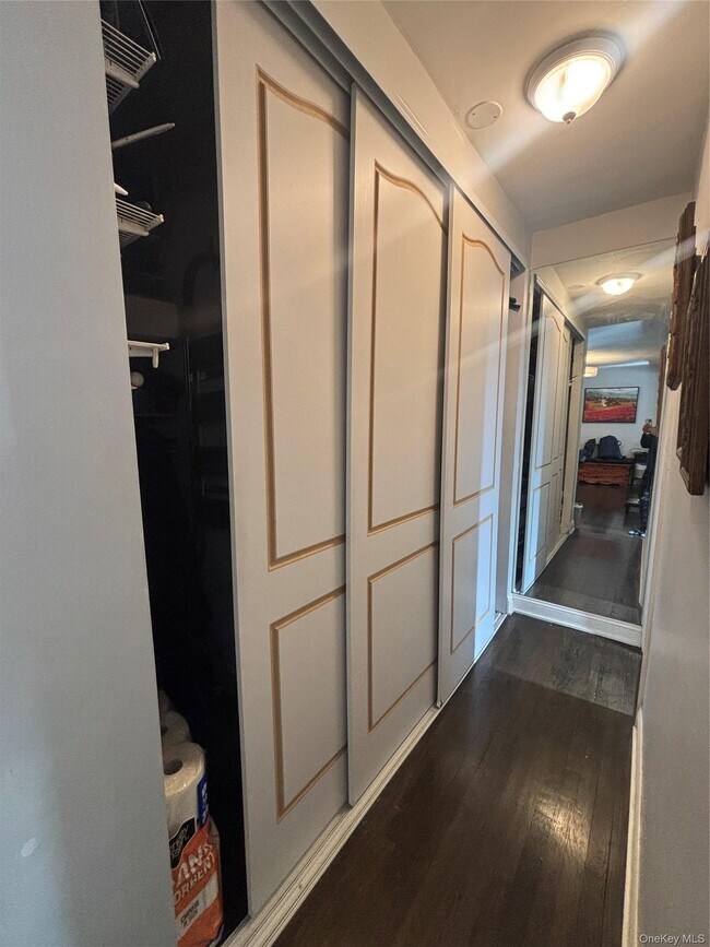 Building Photo - 77-11 35th Ave