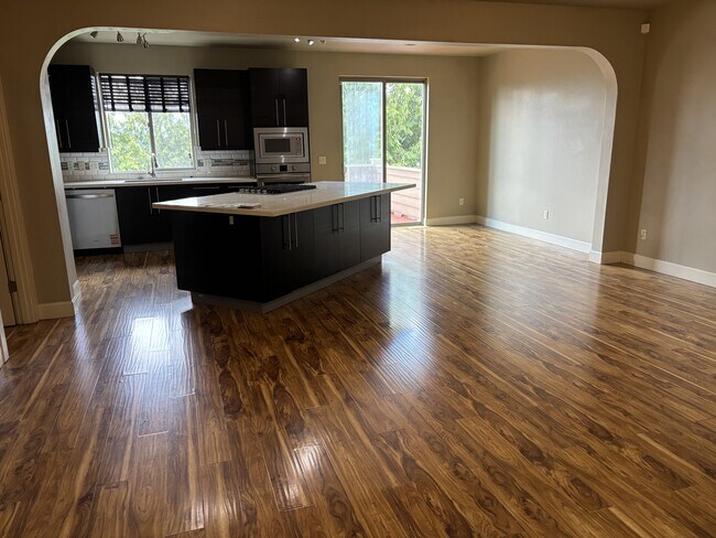 Building Photo - 13392 SE Autumnwood Ln