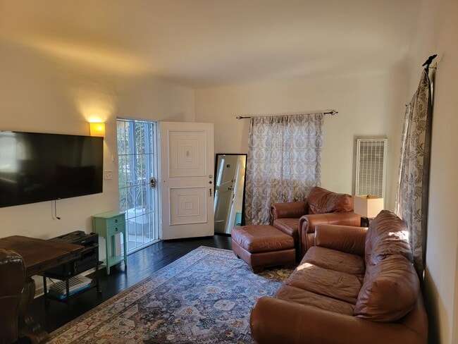 Building Photo - 1505 S Sierra Bonita Ave